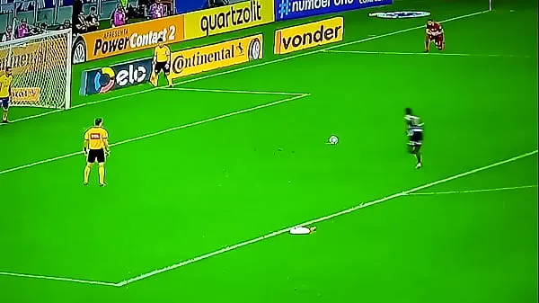 Se Fábio Santos players on penalties power-videoer